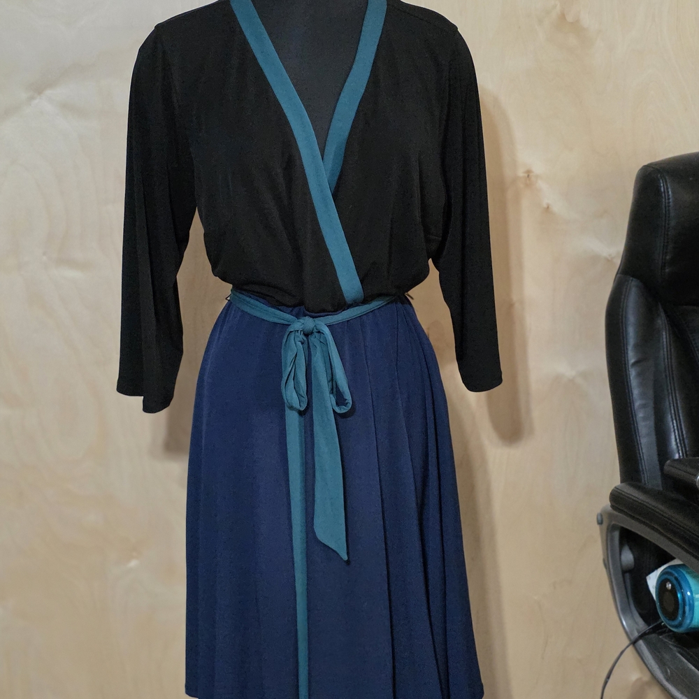 Torrid Black and Blue Midi Dress - Picture 3 of 5